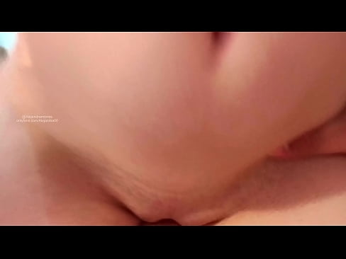 ❤️ 睡在姐姐的房间里,就这样被吵醒了 ️ 自制毛片