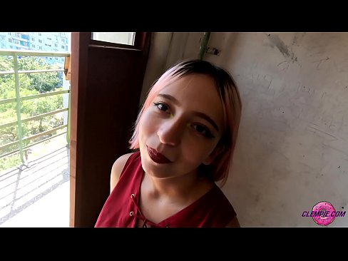 ❤️ 学生Sensual在内陆地区吸食陌生人--在他脸上射精 ️ 自制毛片